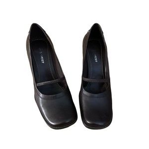 Nine West Women’s Brown Leather Avena Heels Size 7.5